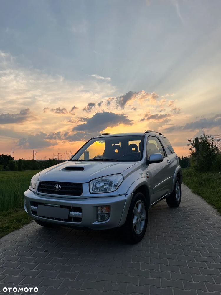 Toyota RAV4 - 1