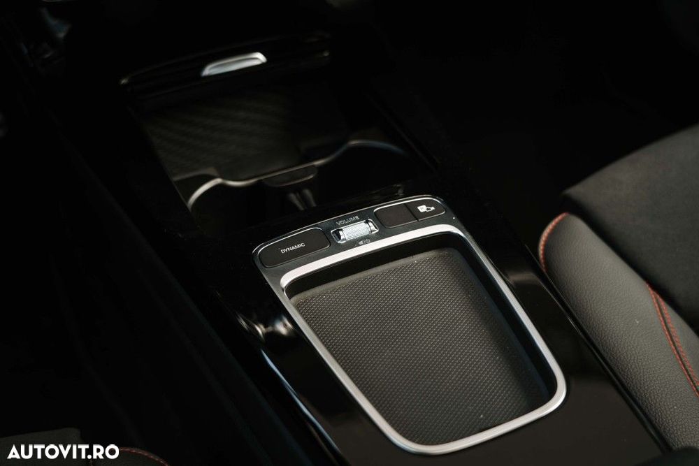 Mercedes-Benz A - 25