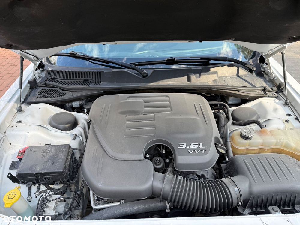 Dodge Challenger - 30