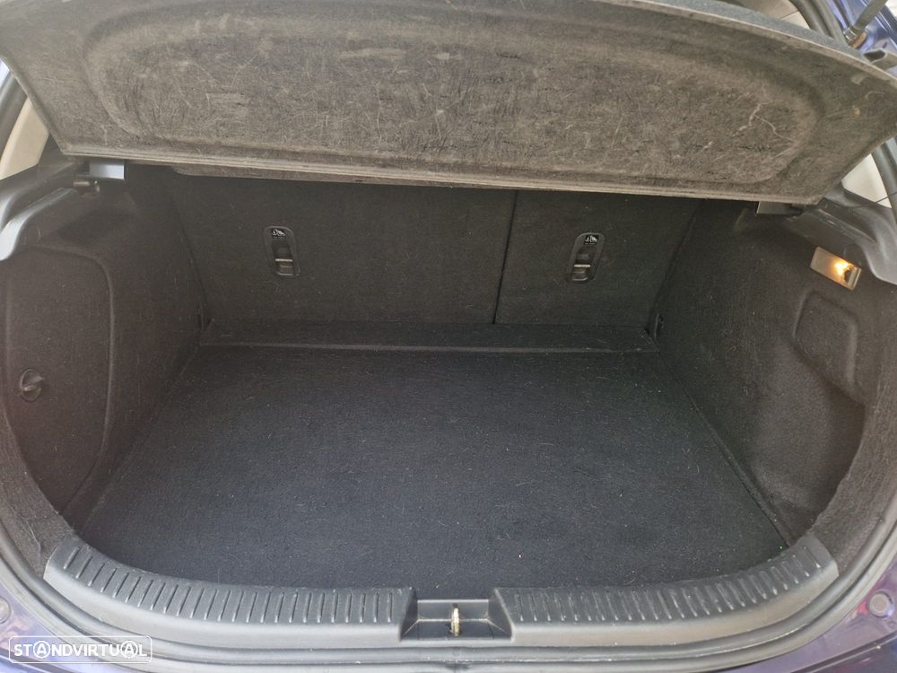 Mazda 3 Hatchback - 7