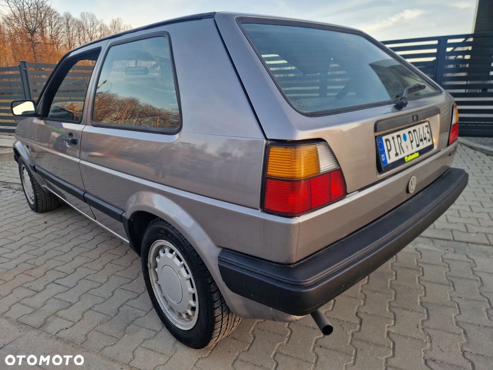 Volkswagen Golf - 16