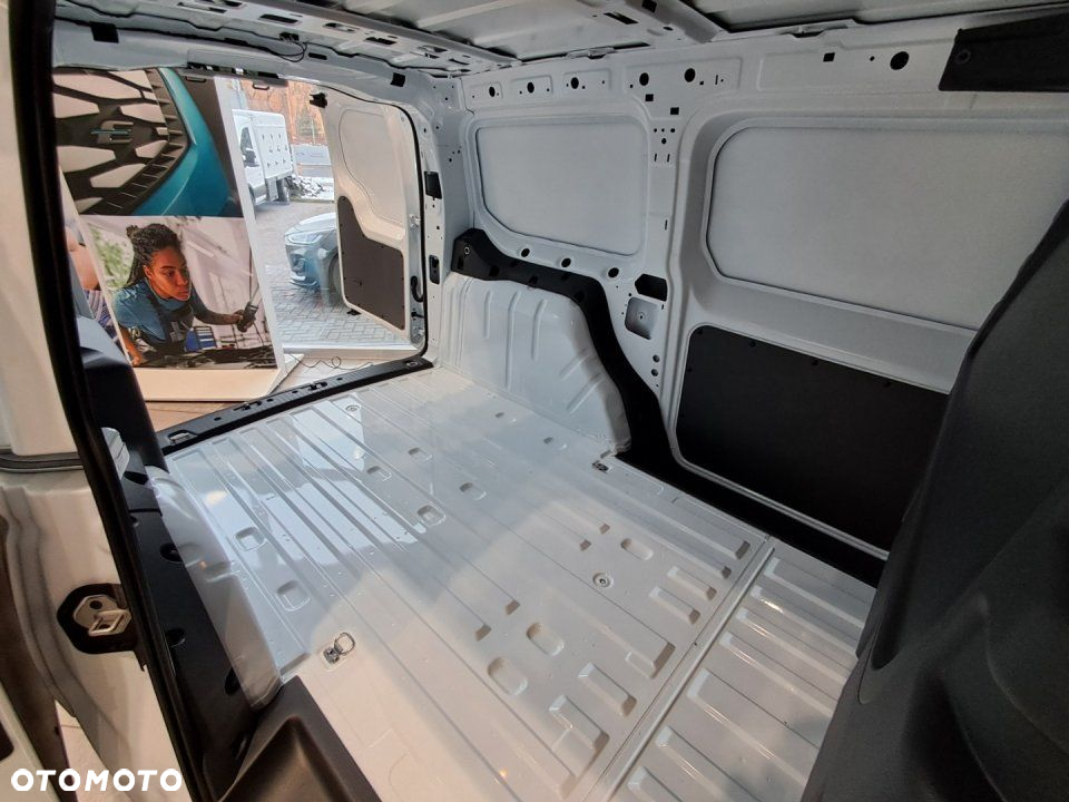 Ford Transit Connect - 6
