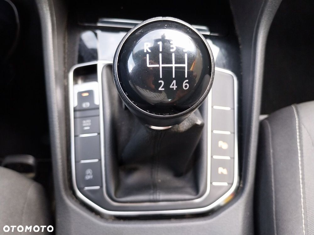 Volkswagen Golf Sportsvan SV 1.4 TSI BMT Highline - 27