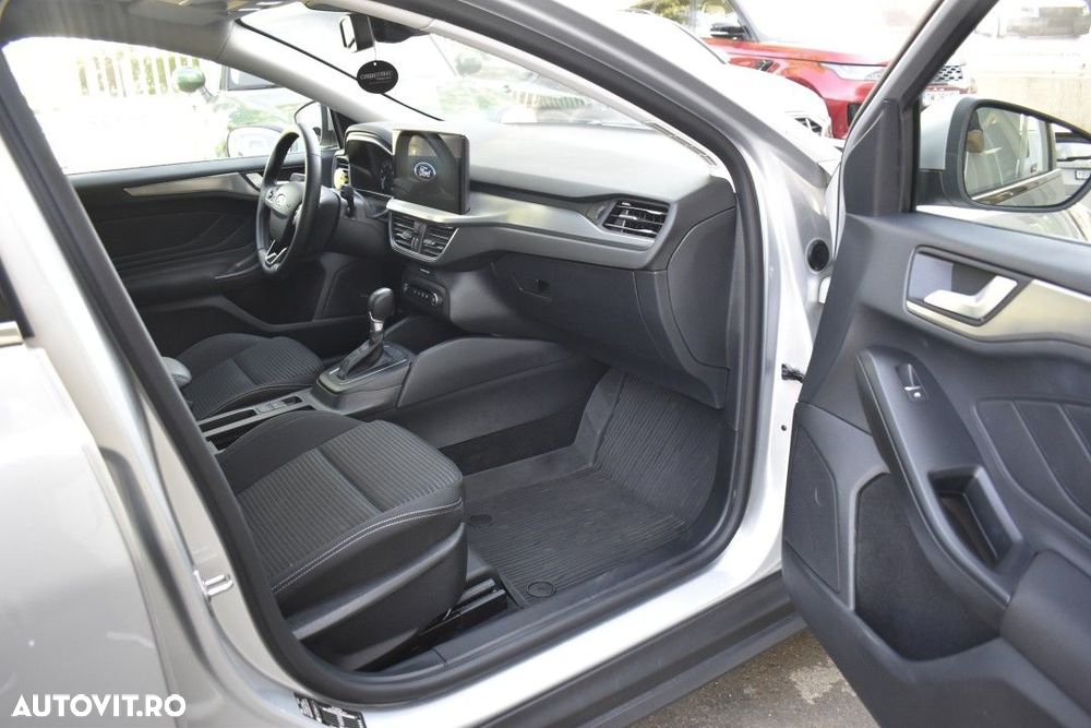 Ford Focus - 38