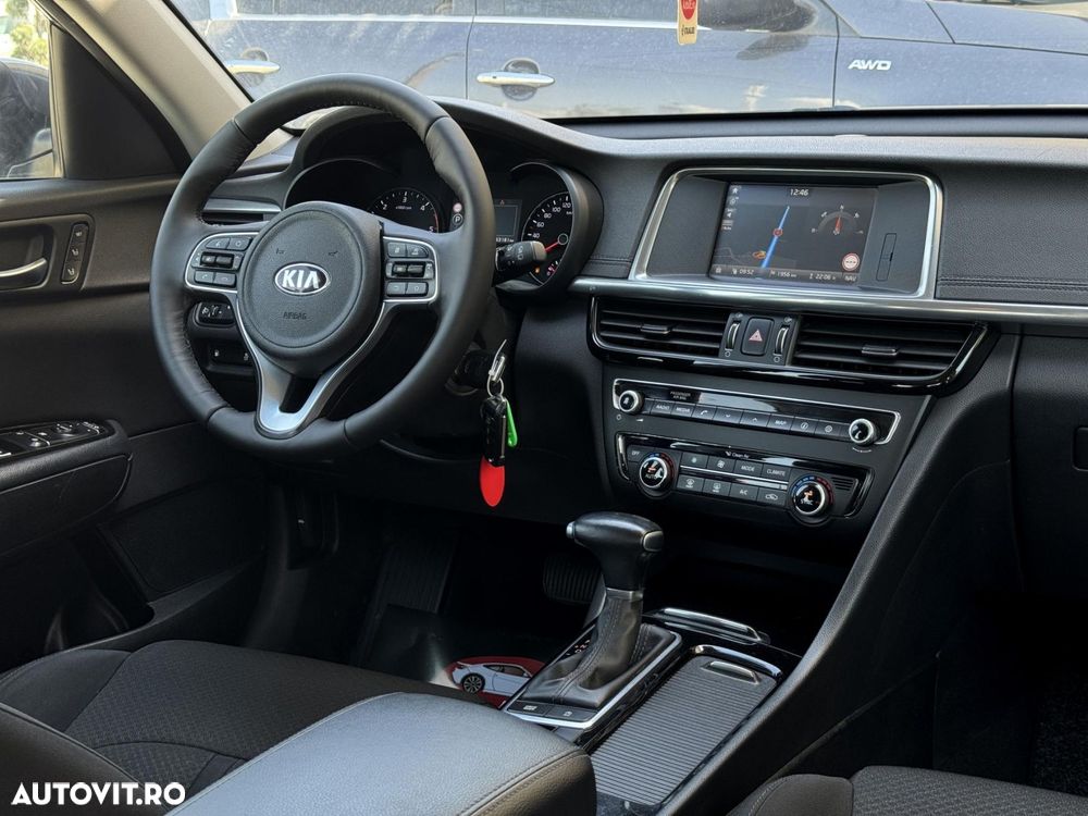 Kia Optima - 8