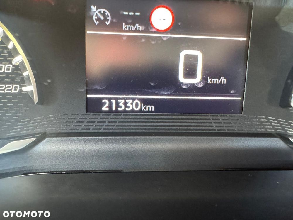 Peugeot 208 - 38