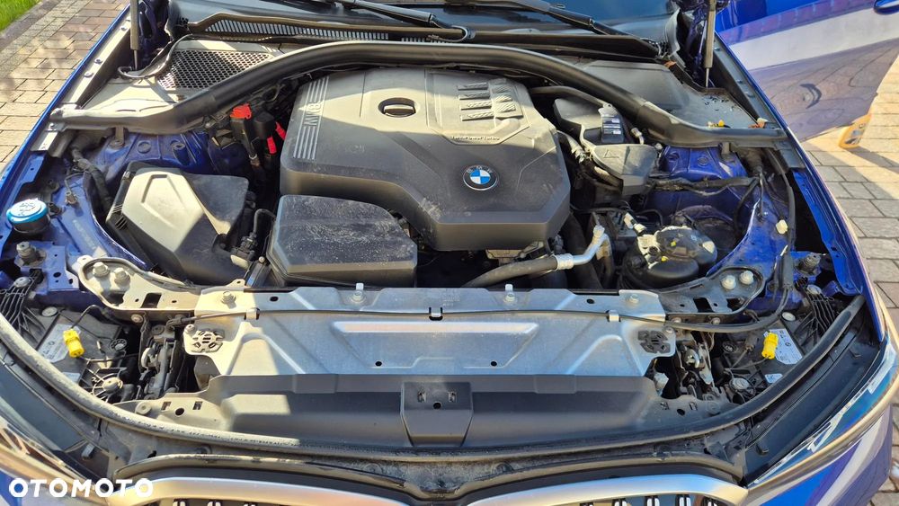 BMW Seria 3 318i - 7