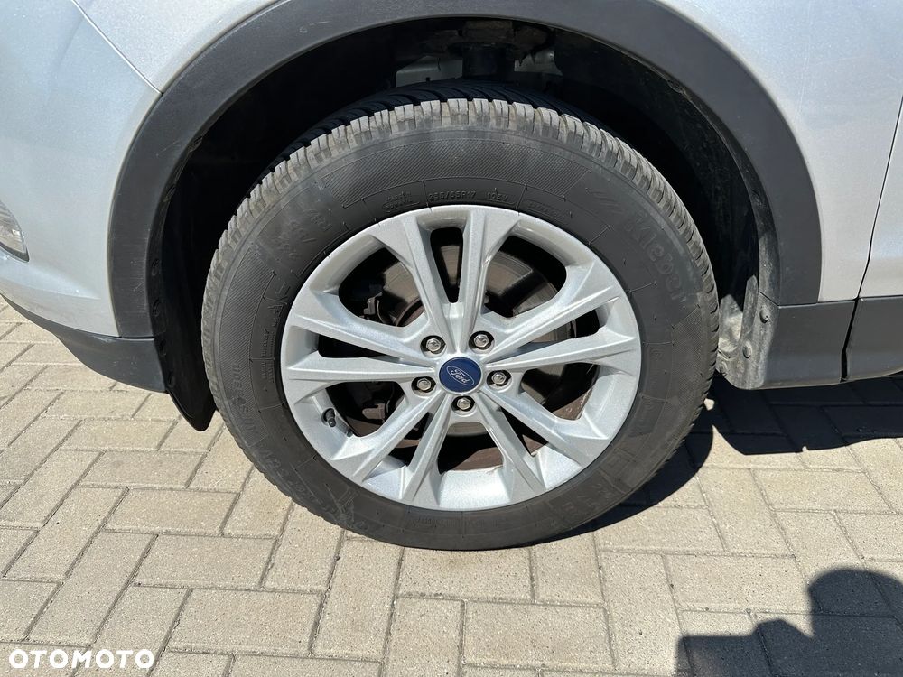 Ford Kuga - 31