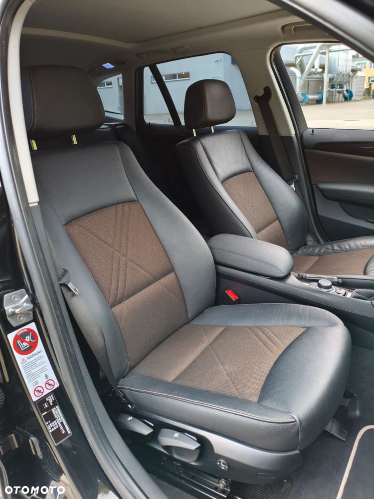 BMW X1 sDrive18d xLine - 26