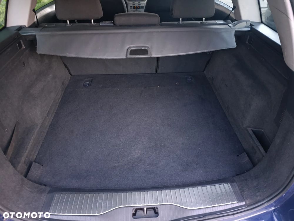 Opel Astra 1.4 Enjoy - 21