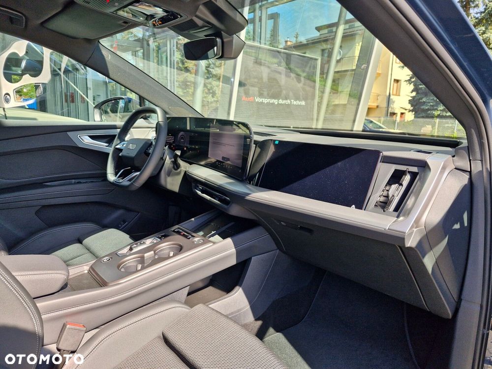 Audi Q4 e-tron - 14