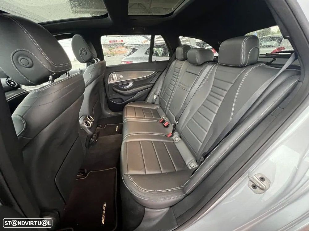 Mercedes-Benz E 300 de AMG Line - 25