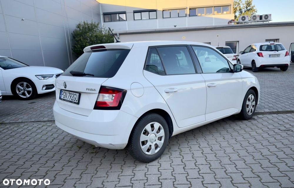 Skoda Fabia 1.2 TSI Active - 5