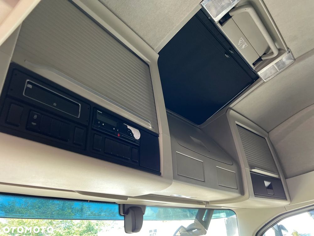 Volvo FH 500 2 ZBIORNIKI/2 ŁÓŻKA/KLIMA POSTOJOWA - 21