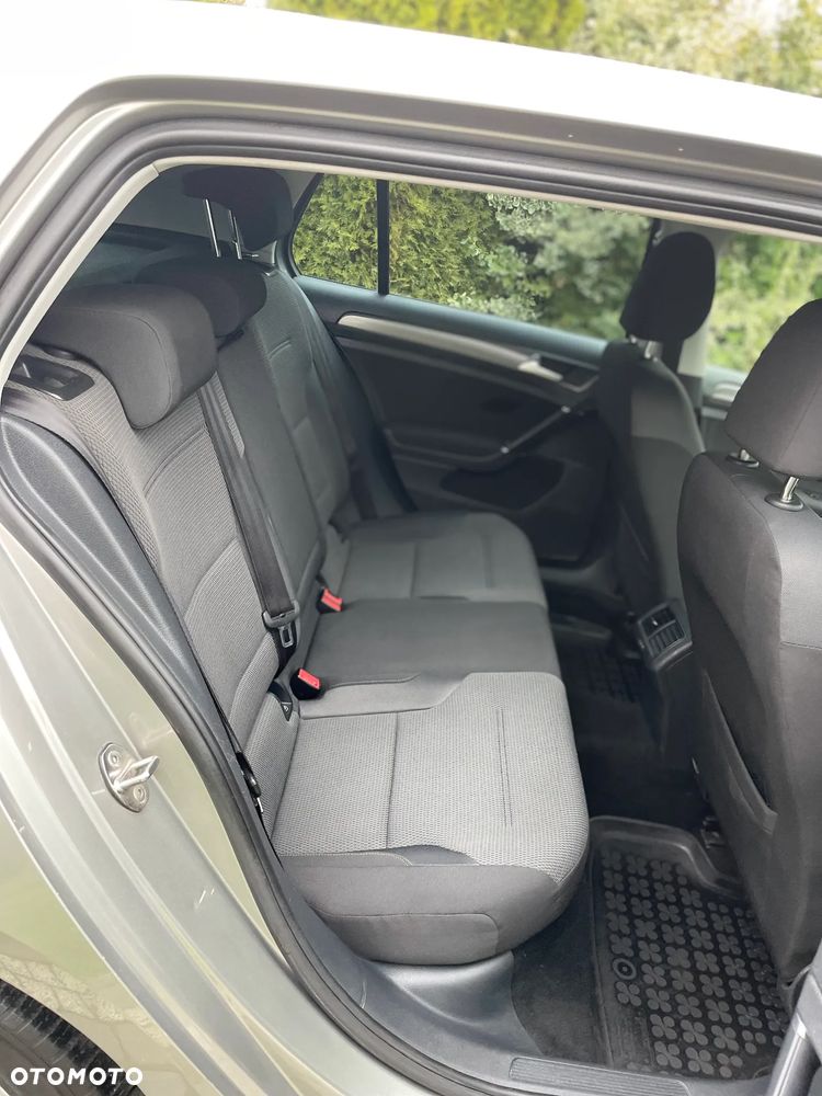 Volkswagen Golf 1.6 TDI BlueMotion Trendline - 23