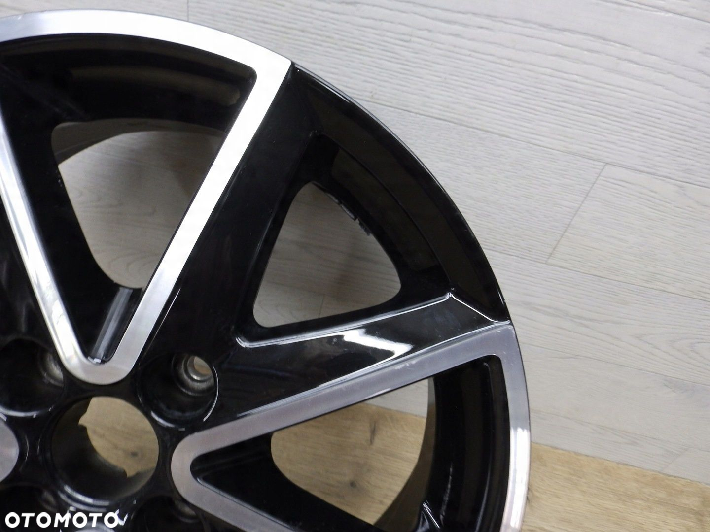 Felga Suzuki 5Jx15FH Et40 4x100 - 6