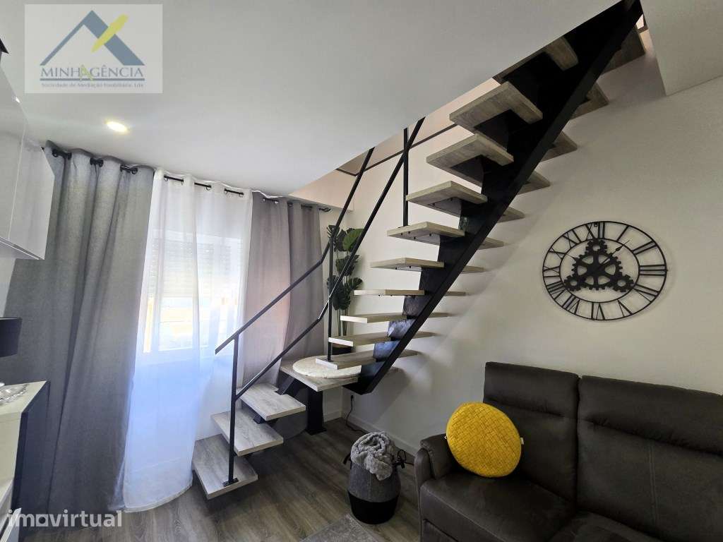 Apartamento T2 Duplex remodelado no Lavradio - Grande imagem: 2/28