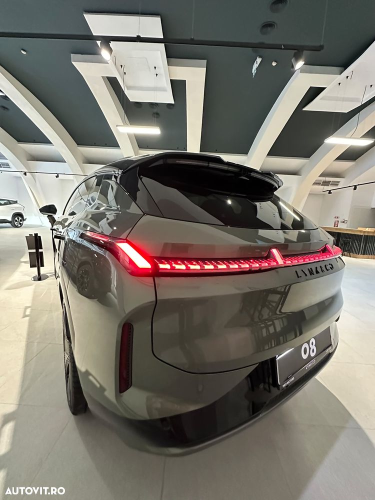 Lynk&Co 08 - 6