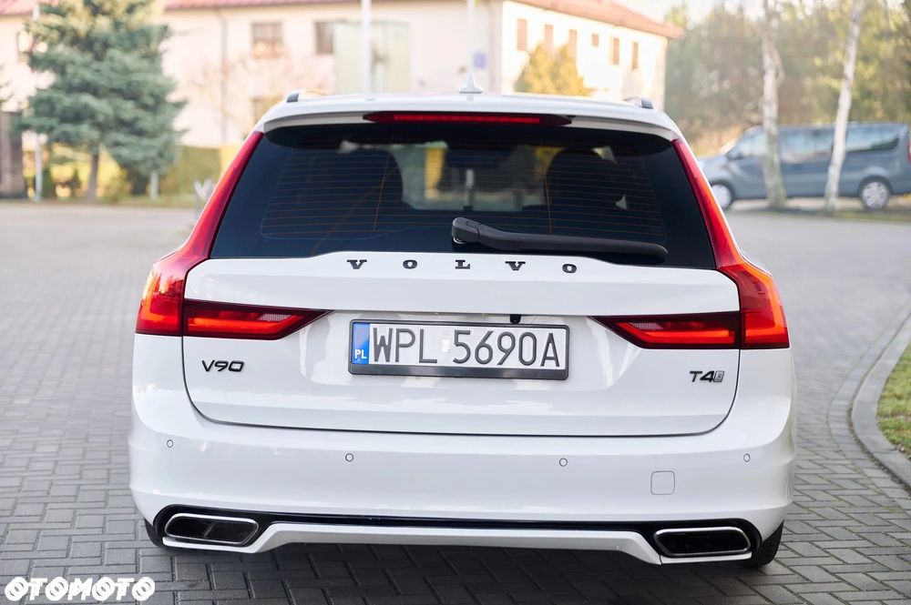 Volvo V90 T4 R-Design - 10