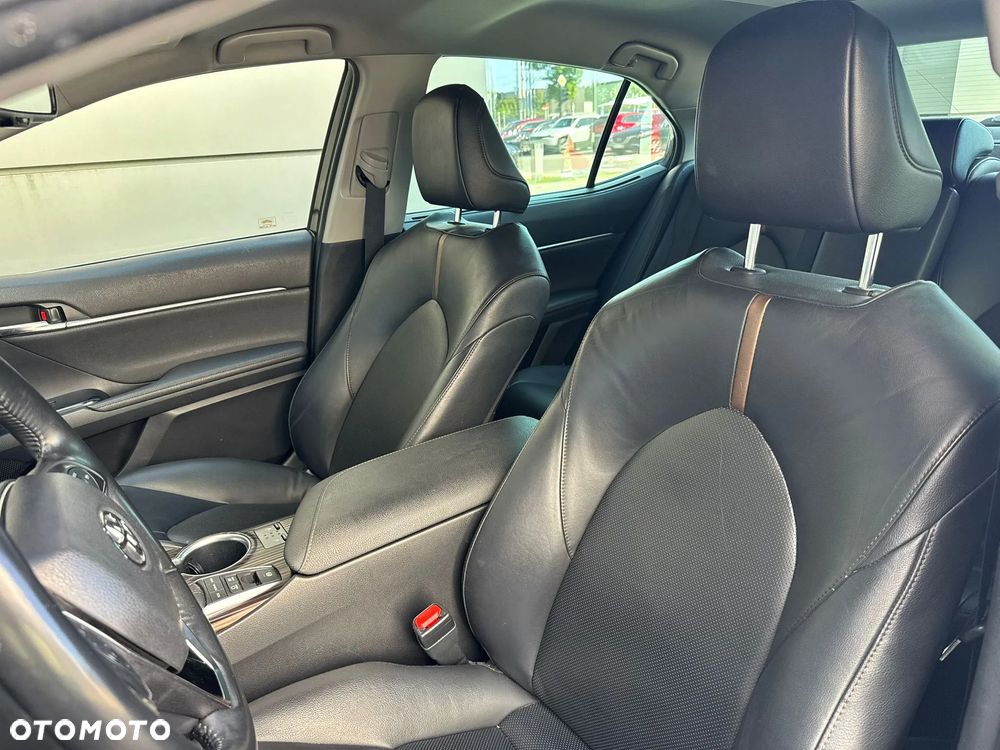 Toyota Camry 2.5 Hybrid Executive CVT - 7