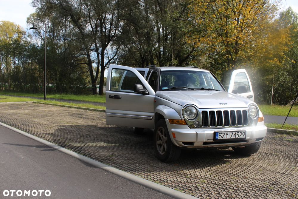 Jeep Cherokee - 14