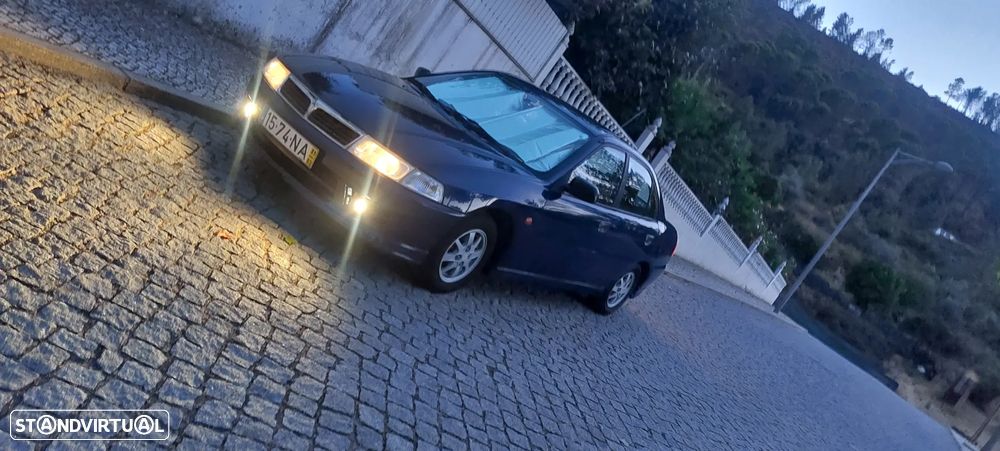 Mitsubishi Lancer 1.3 GLX - 1