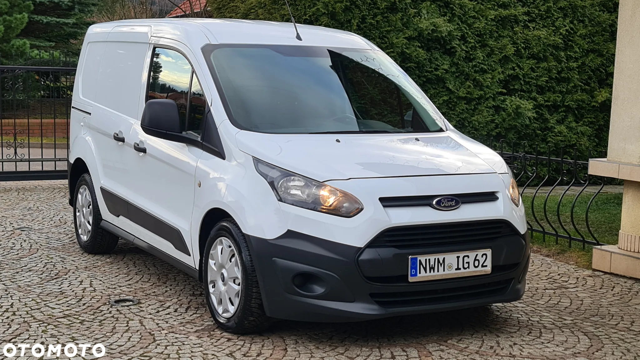 Ford TRANSIT CONNECT KLIMATYZACJA WEBASTO HAK PIĘKNY - 9