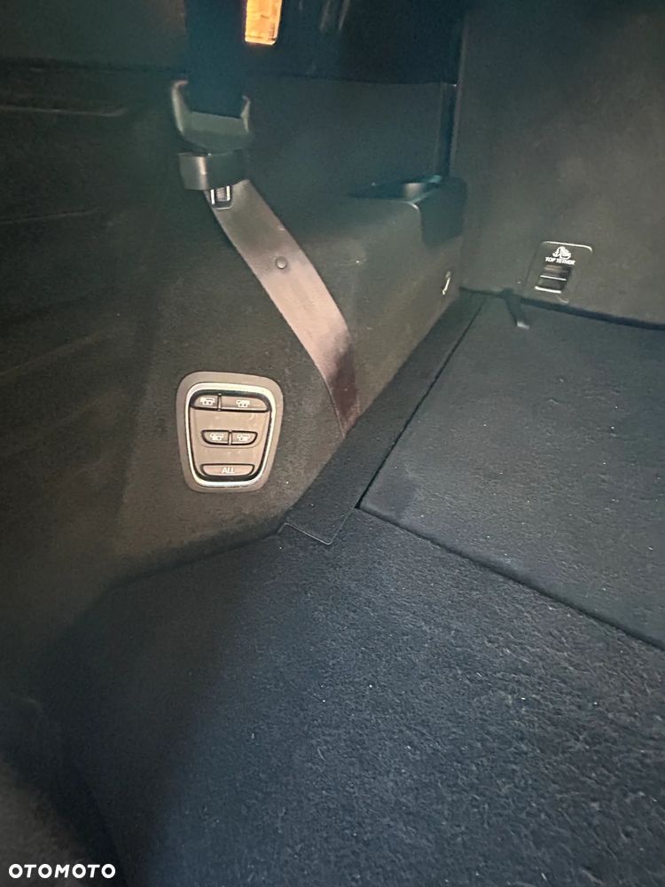 Renault Grand Scenic - 16