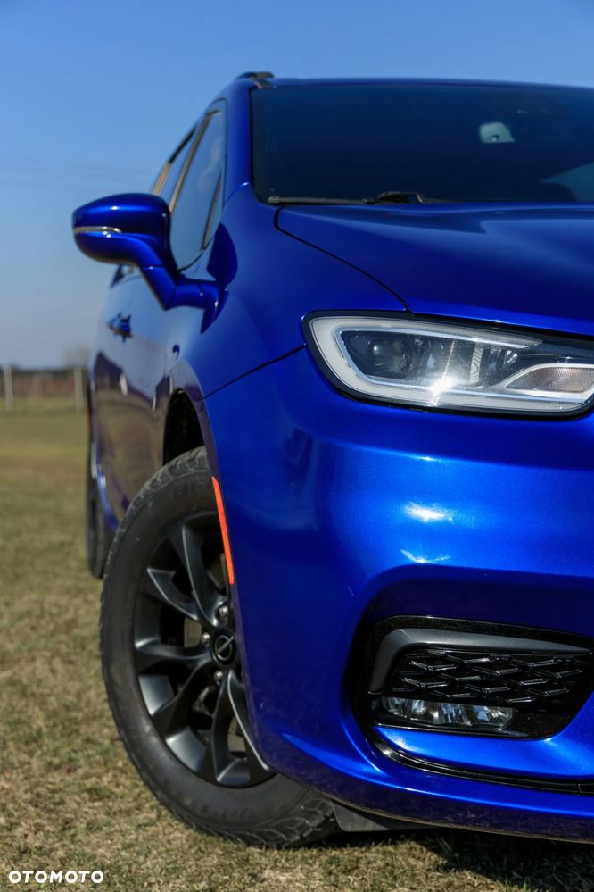 Chrysler Pacifica - 5