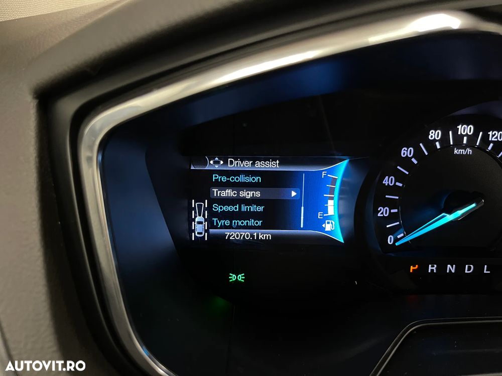 Ford Mondeo 2.0 HEV Titanium - 27