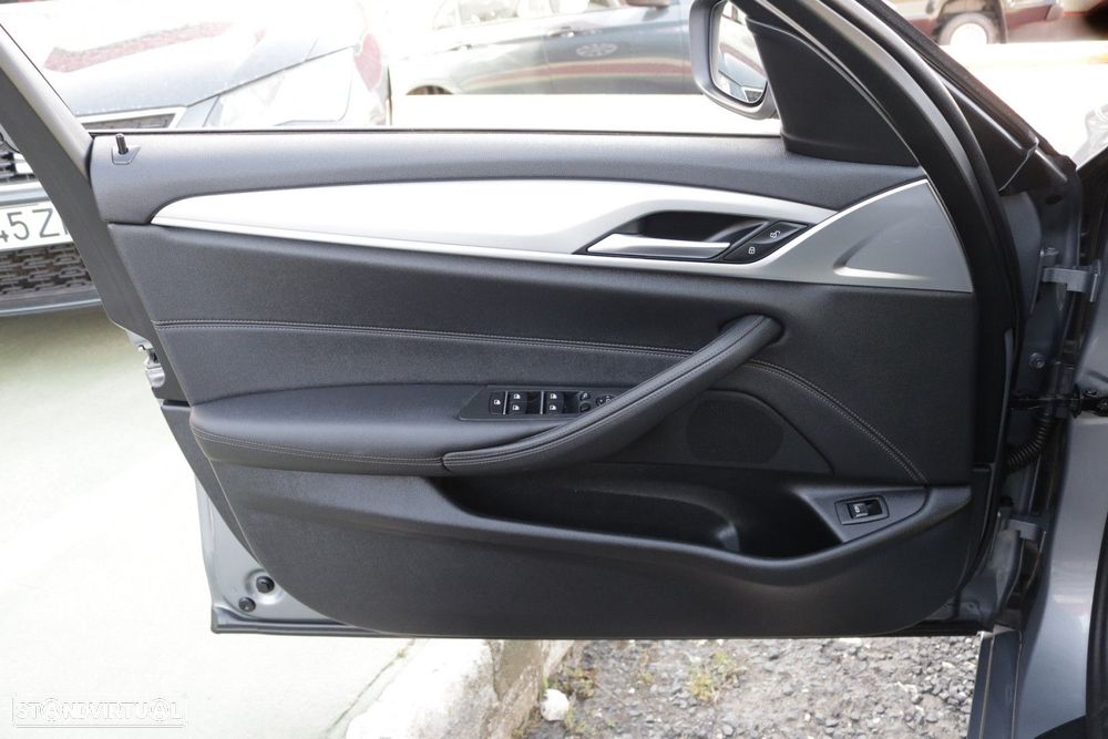 BMW 520 d Auto - 35
