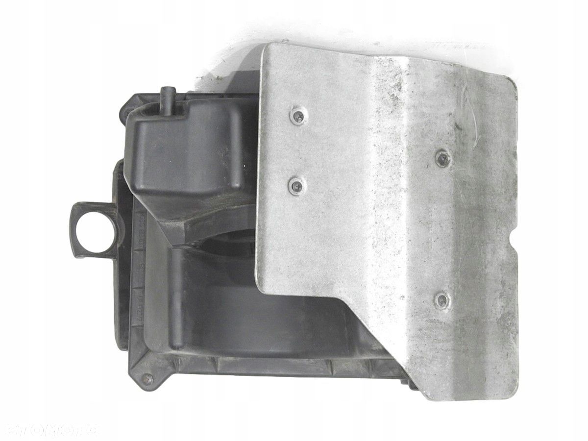 OBUDOWA FILTRA POWIETRZA AUDI A4 B7 2.0 TDI - 1