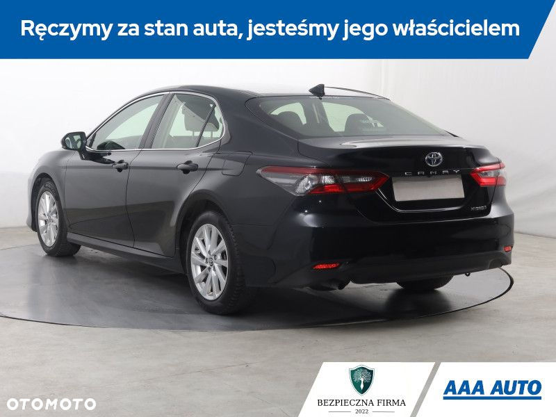 Toyota Camry - 5