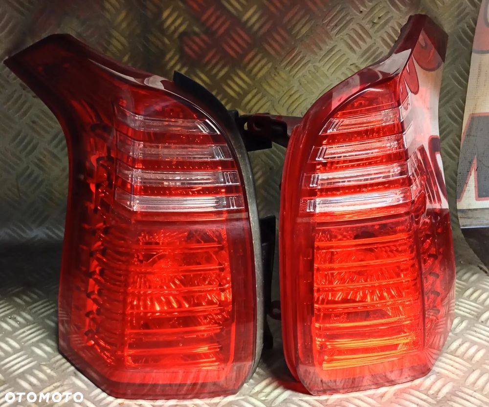 PEUGEOT 5008 I LAMPA TYŁ LEWA PRAWA ORG