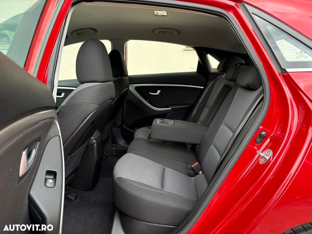 Hyundai i30 1.4 CRDi Advantage - 9