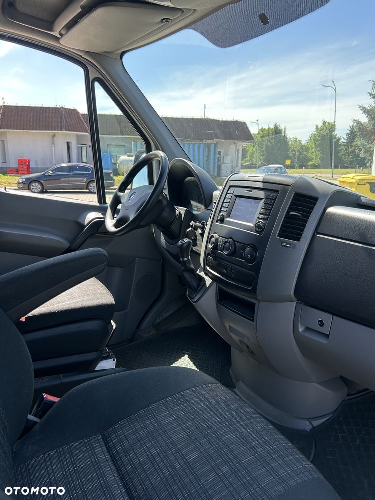 Mercedes-Benz Sprinter - 10