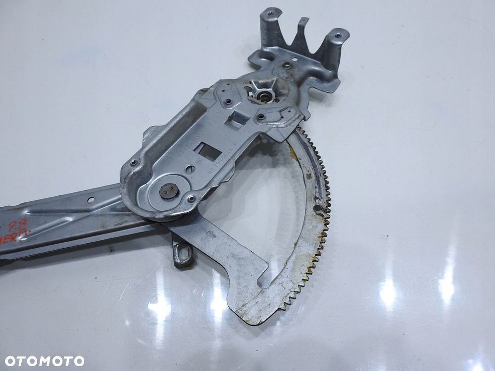 MECHANIZM PODNOŚNIK SZYBY PRAWY PRZÓD MERIVA A - 4