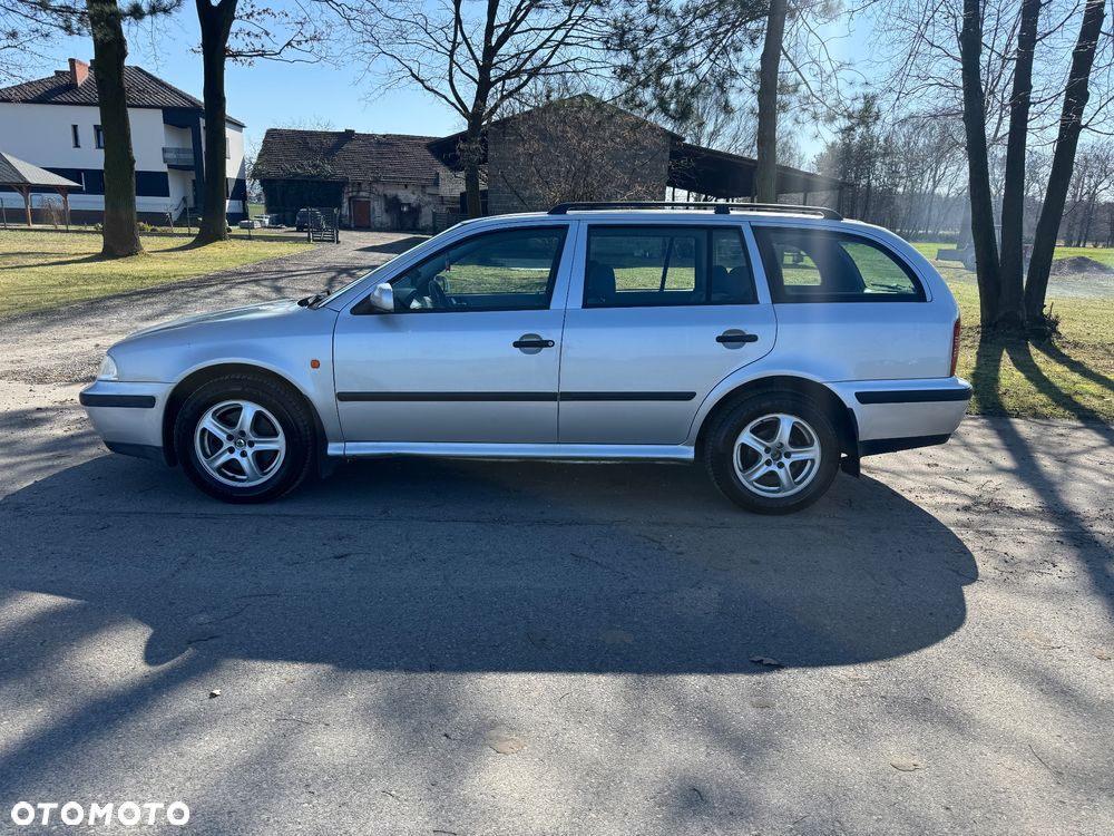 Skoda Octavia 1.8T Elegance - 7