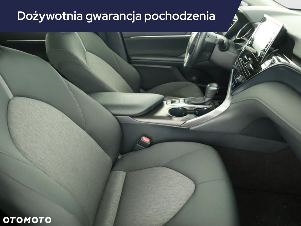 Toyota Camry - 9