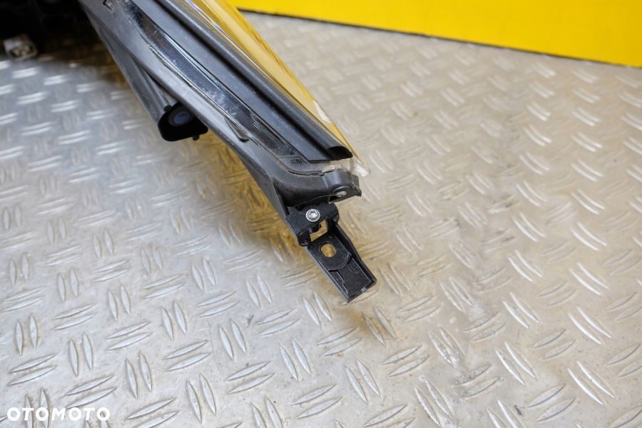 TOYOTA C-HR CHR 2020- REFLEKTOR LAMPA FULL LED R USA - 6