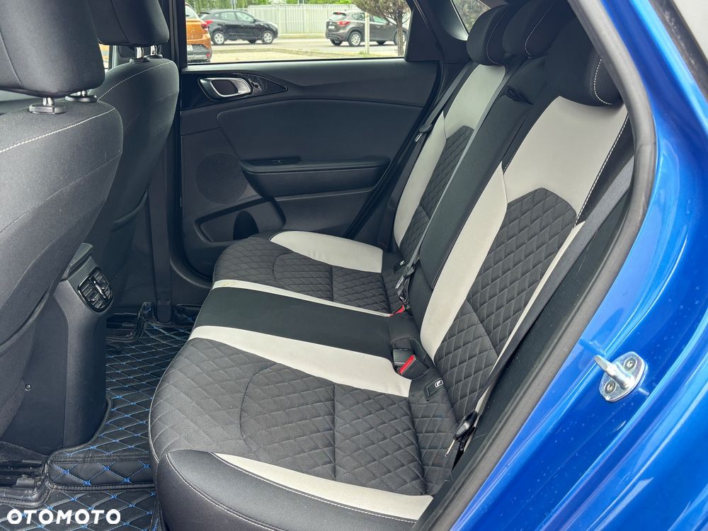 Kia Ceed 1.4 T-GDI DCT OPF GT Line - 19