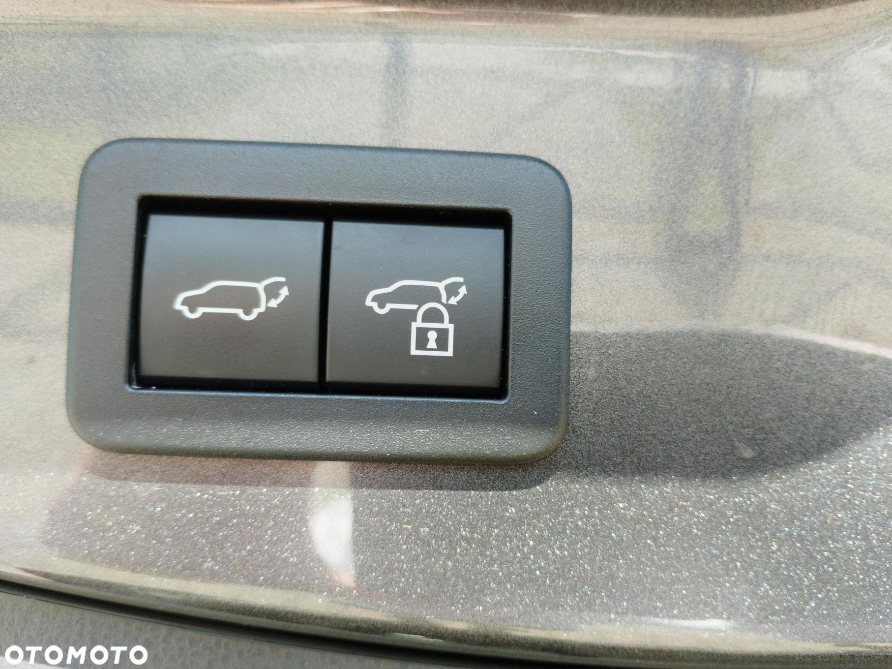 Toyota C-HR - 11