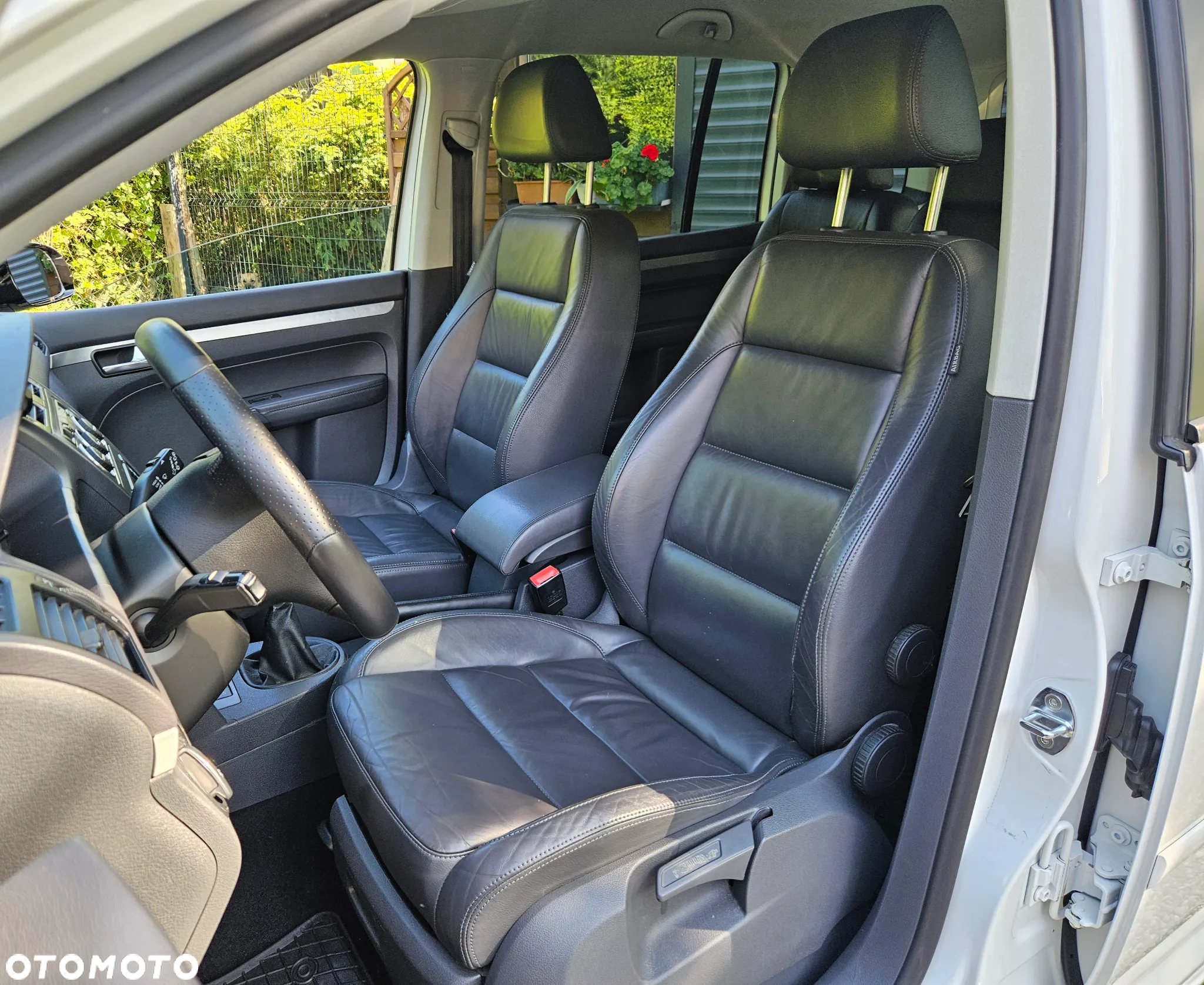 Volkswagen Touran 2.0 TDI DPF R-Line Edition - 13