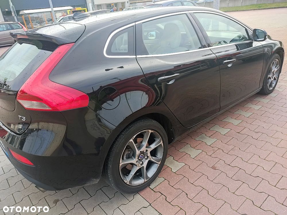 Volvo V40 T3 Drive-E Ocean Race - 16