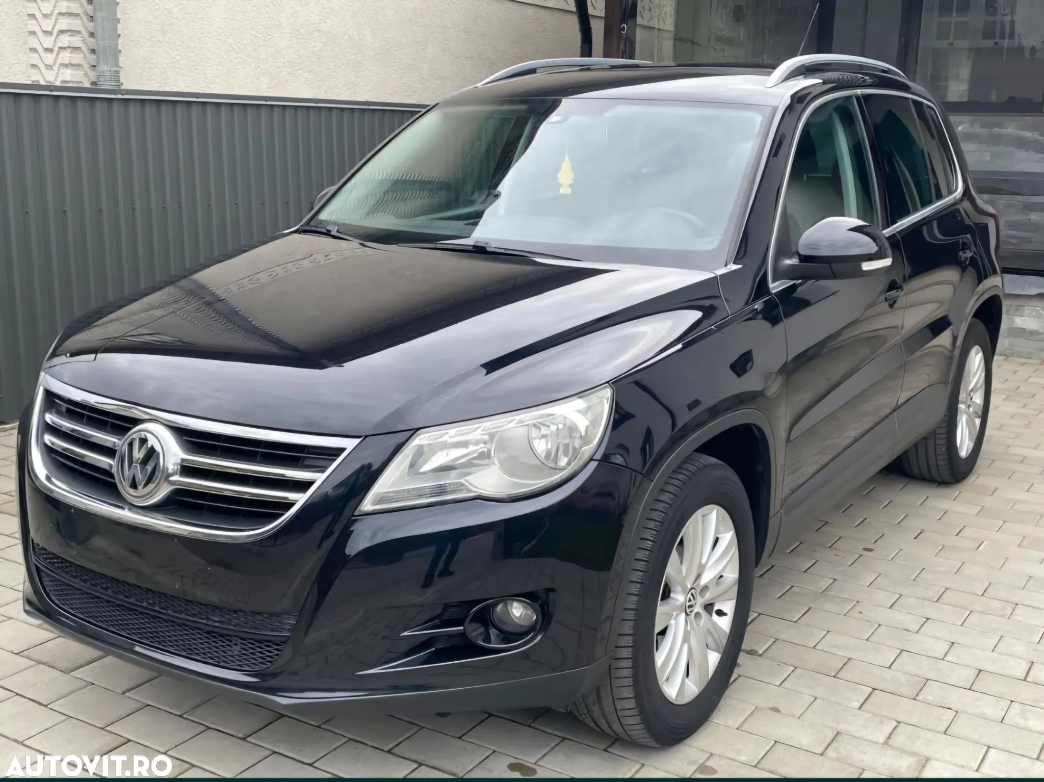 Volkswagen Tiguan 2.0 TDI DPF 4Motion Automatik Track & Field - 2