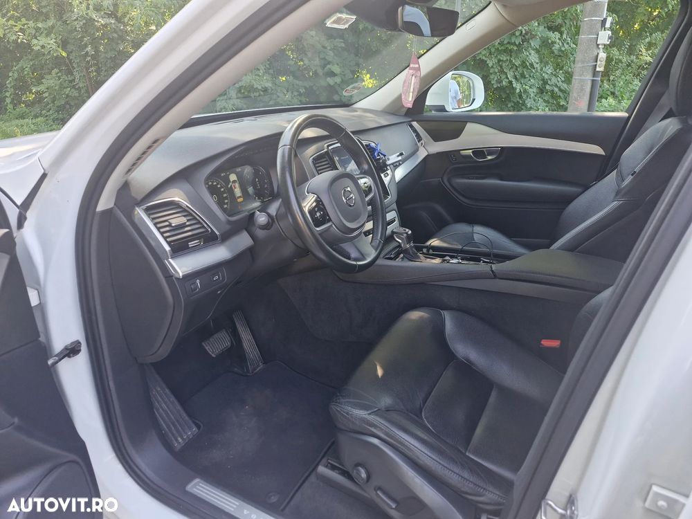 Volvo XC 90 D5 AWD Momentum - 10