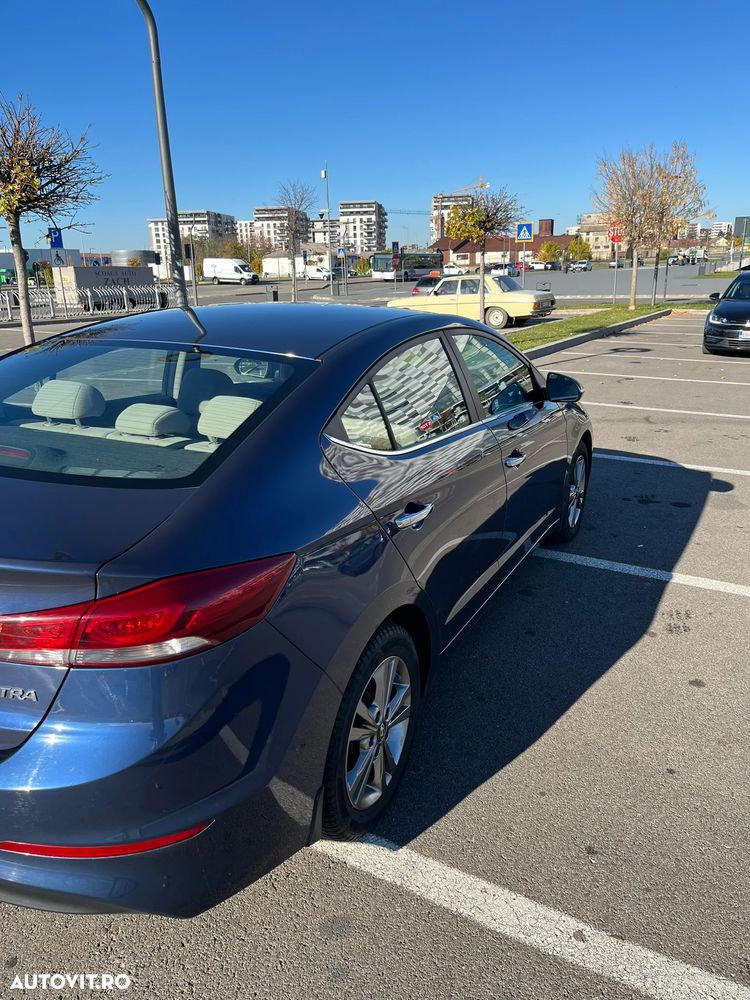 Hyundai Elantra 1.6 MPi Highway - 14