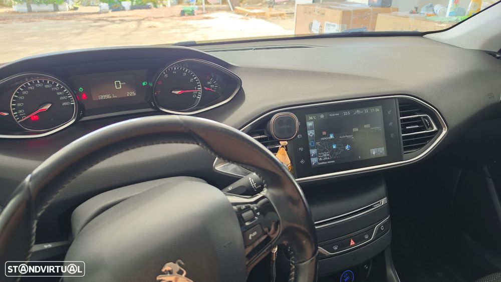 Peugeot 308 1.2 PureTech Allure Pack - 5