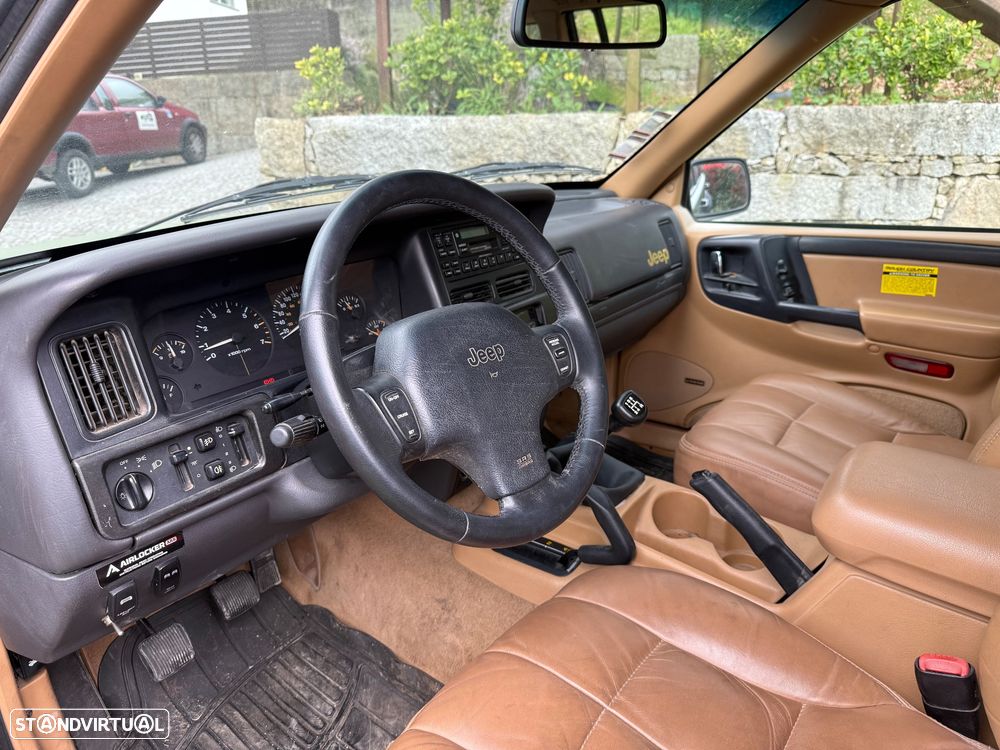 Jeep Grand Cherokee - 4