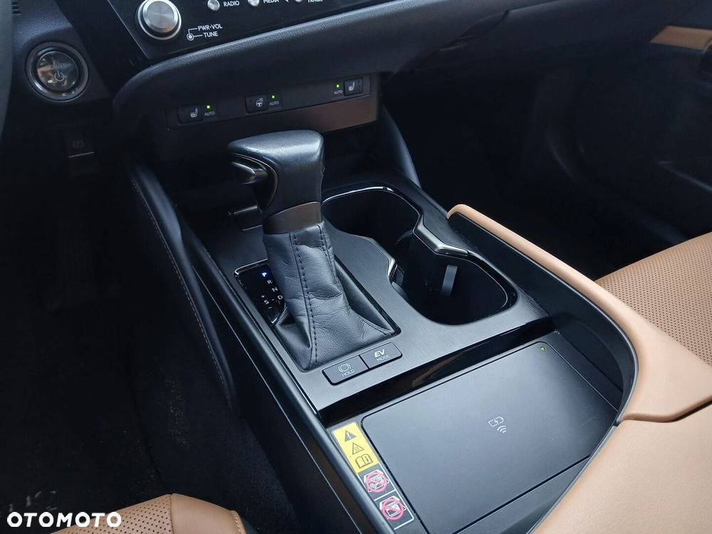 Lexus ES - 25